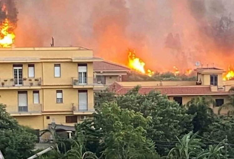 İtaliyada meşə yanğınları 4 nəfərin ölümünə səbəb olub