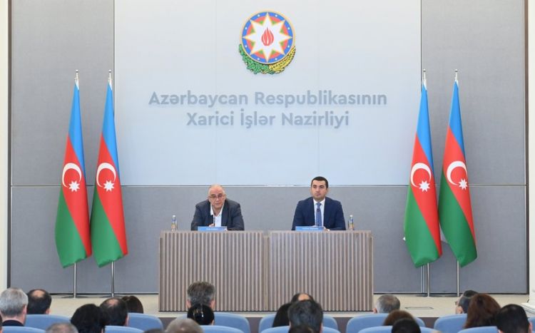 XİN-də Azərbaycanda akkreditə olunmuş diplomatik korpus üçün brifinq keçirilib<font color=red> - FOTOLAR</font>