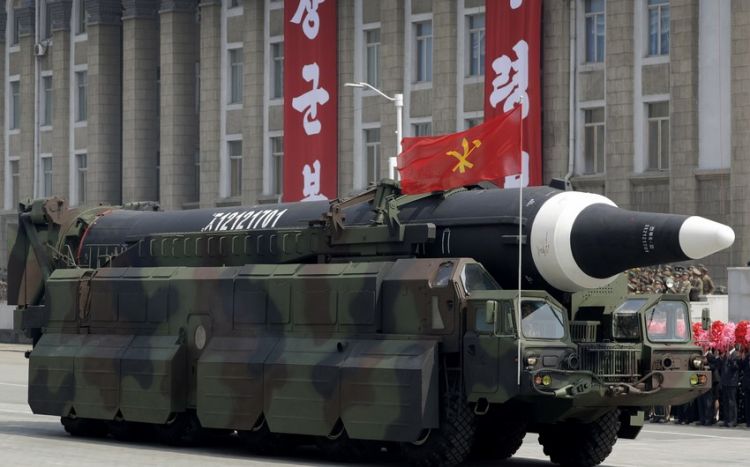 KXDR hərbi paradda yeni PUA-larını və qitələrarası raketlərini nümayiş etdirib