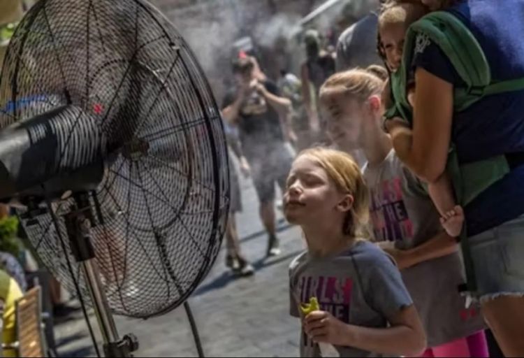 ABŞ-də daşqın və anomal istilərdən 200 milyon insan əziyyət çəkə bilər