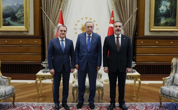 Ərdoğan: "Zəngəzur dəhlizi dərhal açılmalı və hərtərəfli sülh sazişi tezliklə həyata keçirilməlidir"