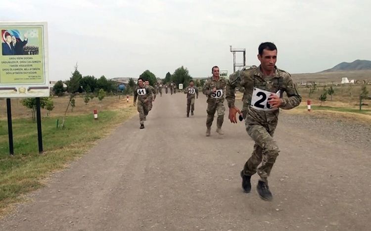 Azərbaycan Ordusunun fərdi hazırlığı yoxlanılır<font color=red> - VİDEO</font>