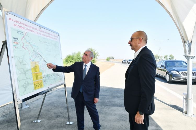 Prezident İlham Əliyev Bakı-Qazax-Gürcüstan ilə dövlət sərhədi avtomobil yolunun Gəncə-Qazaxbəyli hissəsinin açılışında iştirak edib<font color='red'> - YENİLƏNİB</font><font color=red> - FOTOLAR</font>