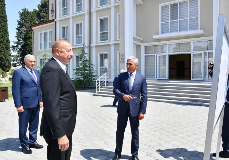 Samuxda Sərkar kənd uşaq musiqi məktəbinin yeni binası istifadəyə verilib<font color='red'> - YENİLƏNİB</font><font color=red> - FOTOLAR</font>