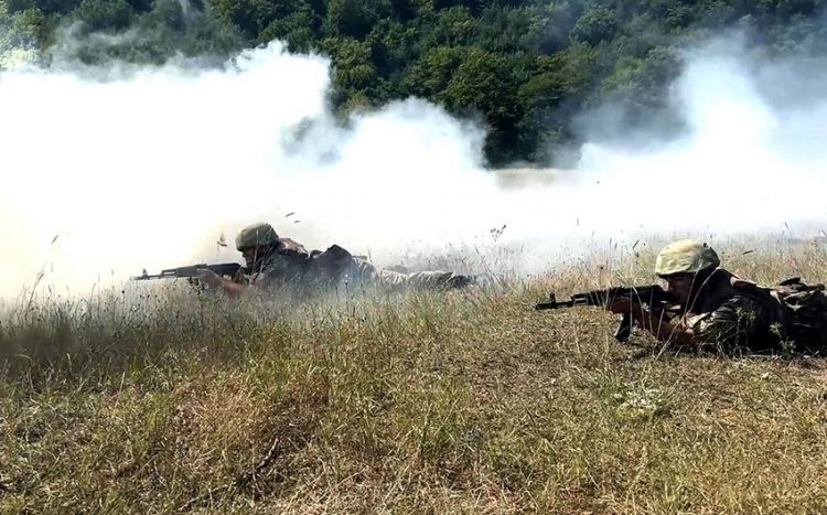 MN: "Düşərgə toplanışına cəlb edilən kursantlarla praktiki məşğələlər keçirilir"<font color=red> - VİDEO</font>