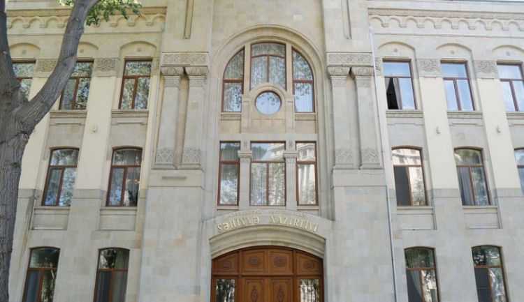 Səhiyyə Nazirliyi: "Koronavirusun yeni ştamı ağır xəstəliyə səbəb olmur"