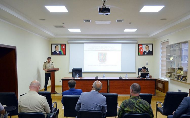 Hərbi attaşelər erməni hərbçilərin qanunsuz fəaliyyətləri barədə məlumatlandırılıb<font color=red> - VİDEO</font>
