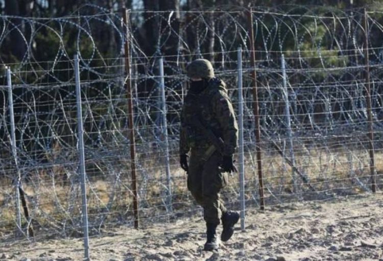 Polşa Belarus və Rusiya ilə sərhəddə hava şarları yerləşdirəcək