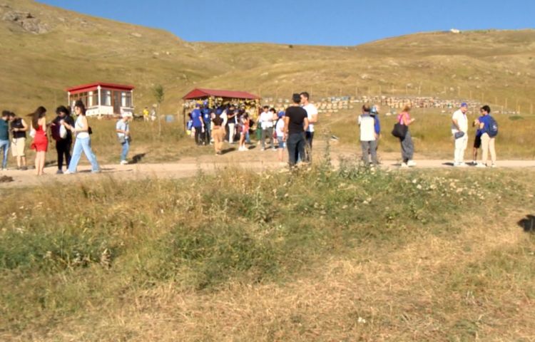 Diaspor gəncləri Şahbuzun turizm imkanlarının şahidi olublar<font color=red> - VİDEO</font>