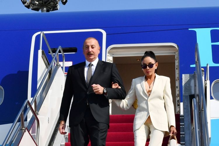 Azərbaycan Prezidenti İlham Əliyev Macarıstana işgüzar səfərə gedib<font color=red> - FOTOLAR</font>