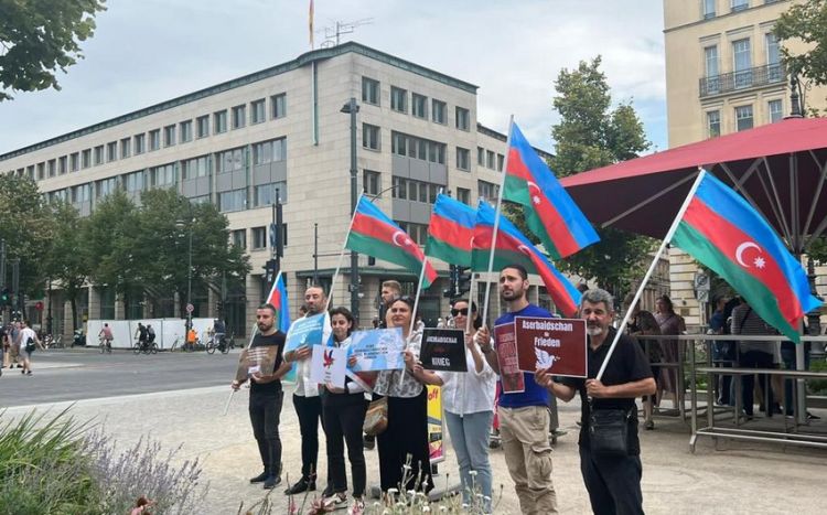 Berlindəki Azərbaycan icması Ermənistanın hərbi və ekoloji terroruna etiraz edib