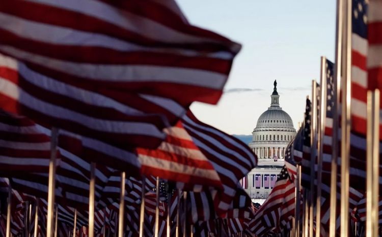 Amerikalıların 80 %-dən çoxu ölkədəki demokratiyanın vəziyyətindən narahatdır