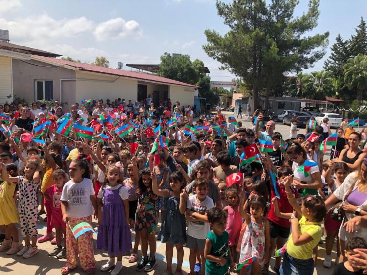 Azərbaycan Türkiyənin zəlzələdən zərərçəkən bölgəsinə 3000 məktəbli dəsti göndərib<font color=red> - FOTOLAR</font>