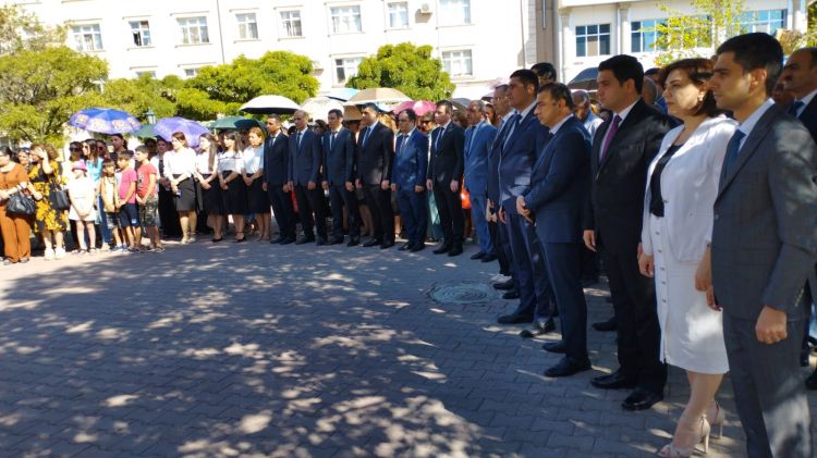 Naxçıvanda məktəbli yarmarkalarına start verilib<font color=red> - VİDEO</font>