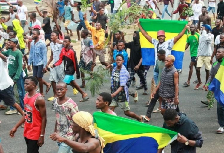 Afrika Birliyi Qabonun təşkilatdakı fəaliyyətini dayandırıb