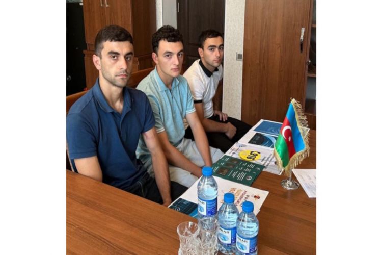 BQXK sərhəddə saxlanılan erməni futbolçularla görüşüb, onlara ailələri ilə danışmaq imkanı yaradılıb