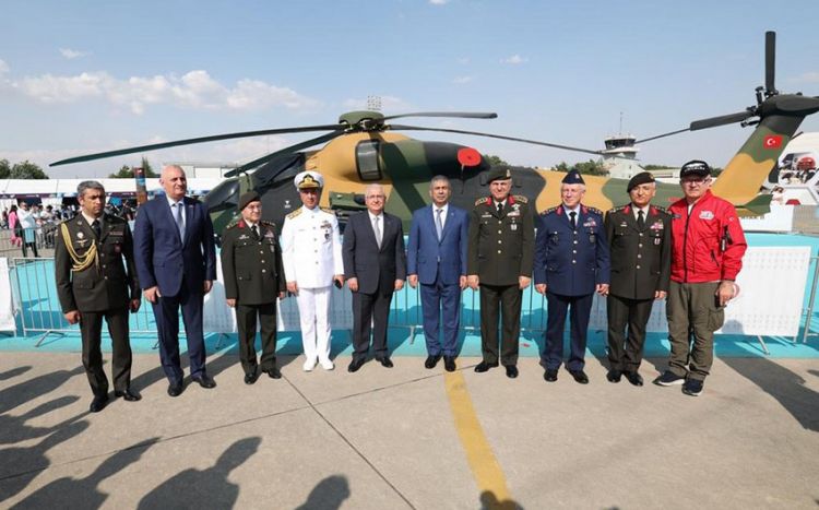 Zakir Həsənov Türkiyənin Baş Qərargah rəisi ilə hərbi əməkdaşlığın inkişafını müzakirə edib<font color=red> - FOTOLAR</font>