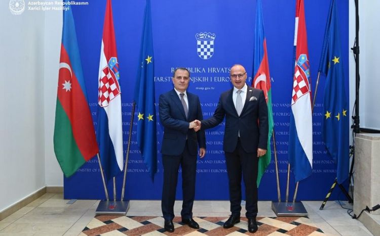 Ceyhun Bayramov xorvatiyalı həmkarı ilə görüşüb, regional məsələləri müzakirə edib
