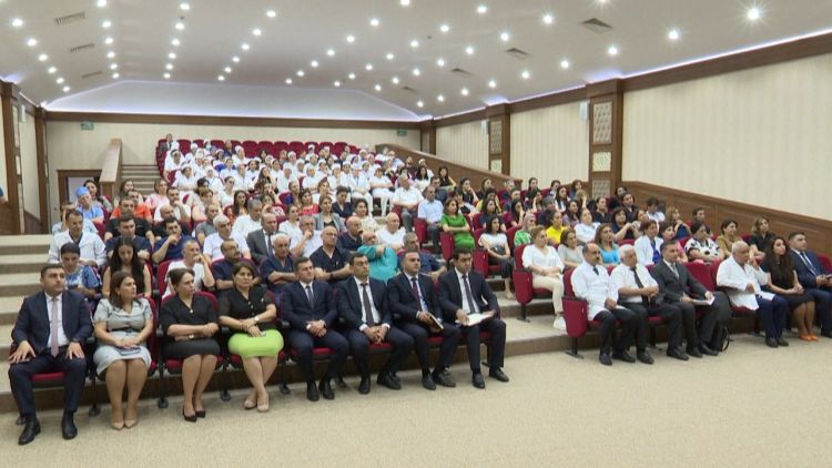Naxçıvanda tibb işçilərinin əməkhaqqıları artırıldı<font color='red'> - minimum 1200 manat</font><font color=red> - VİDEO</font>