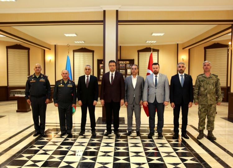 Səlahiyyətli nümayəndə təmas xəttindəki vəziyyətlə maraqlanıb
