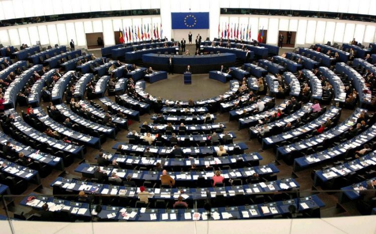 Avropa Parlamenti deputatlarının sayı 720-yə çatdırılıb
