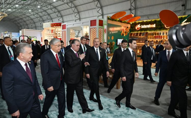 Düşənbədə 5-ci Məşvərət görüşündə iştirak edən dövlət başçıları “EKSPO Mərkəzi Asiya 2023” sərgisi ilə tanış olublar<font color='red'> - YENİLƏNİB</font><font color=red> - FOTOLAR</font>