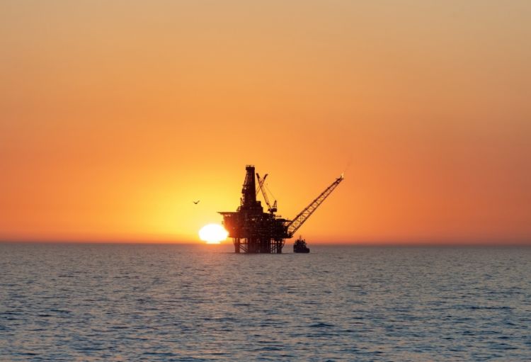 Azərbaycan neftinin qiyməti 100 dolları ötüb