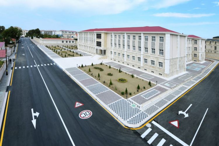 Naxçıvan şəhər 5 nömrəli tam orta məktəbin direktoru vəzifədən çıxarılıb