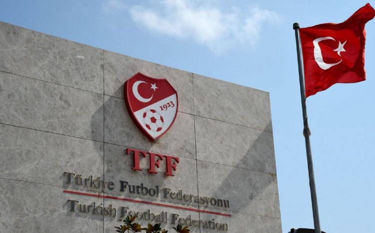 Türkiyə Futbol Federasiyası millinin baş məşqçisi ilə bağlı xəbərləri təkzib edib