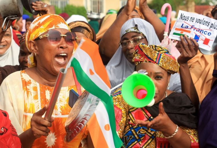 Fransa səfiri Nigeri tərk edib