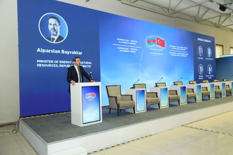 Alparslan Bayraktar: “Yeni dövrdə Azərbaycan ilə bir sıra layihələr həyata keçirəcəyik”