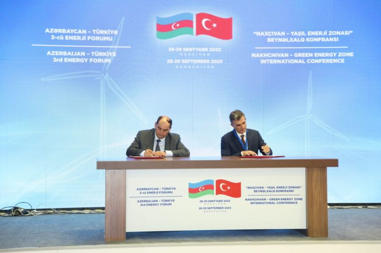 Azərbaycan "ACWA Power"lə yeni sənədlər imzalayıb