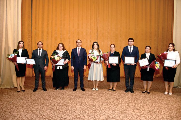 Beynəlxalq Müəllimlər Günü qeyd edilib<font color=red> - FOTOLAR</font>