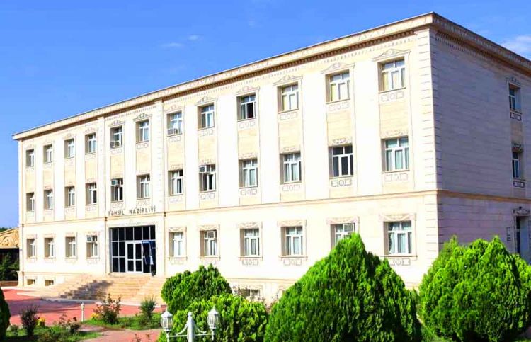 Naxçıvanın bir sıra təhsil işçilərinə "Əməkdar müəllim" fəxri adı verilib