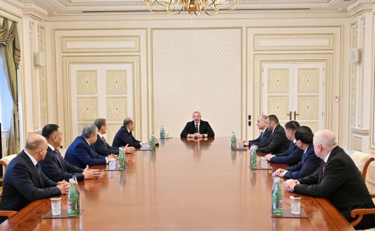 Prezident İlham Əliyev MDB-yə üzv dövlətlərin təhlükəsizlik və xüsusi xidmət orqanları rəhbərləri şurasının 53-cü iclasının iştirakçılarını qəbul edib<font color='red'> - YENİLƏNİB</font><font color=red> - FOTOLAR</font>