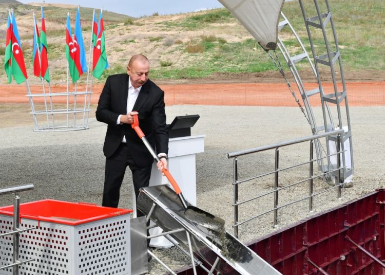 Prezident İlham Əliyev Füzuli rayonunun Cuvarlı kəndinin təməlini qoyub<font color='red'> - YENİLƏNİB</font><font color=red> - FOTOLAR</font>