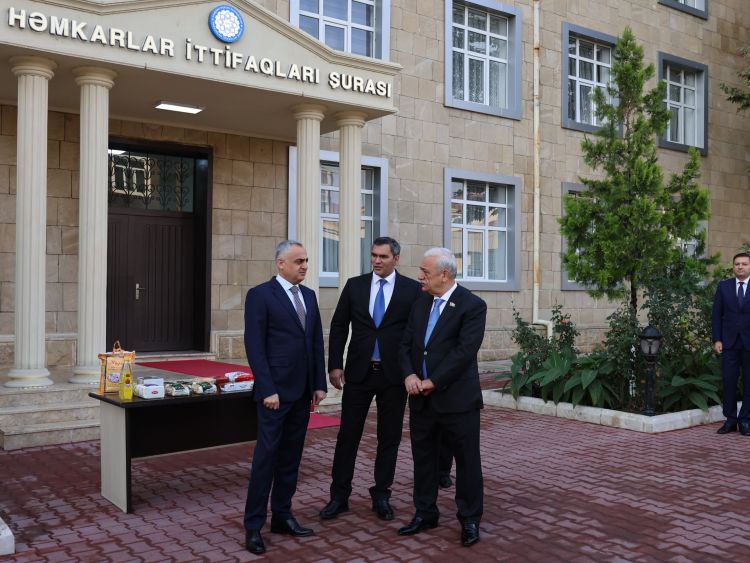 Zəfər Günü ilə əlaqədar Naxçıvanda 1250 ailəyə sovqat göndərilib<font color=red> - FOTOLAR</font>