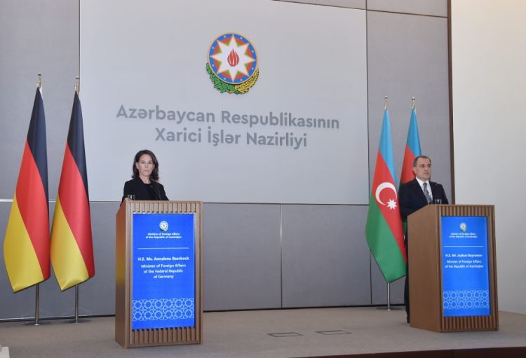 Azərbaycanın XİN başçısı alman həmkarını torpaqlarımızın işğalı barədə məlumatlandırıb