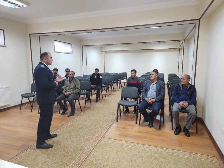 Naxçıvanda azadlıqdan məhrumetmə ilə əlaqədar olmayan cəzalara məhkum edilmiş şəxslərlə görüş keçirilib