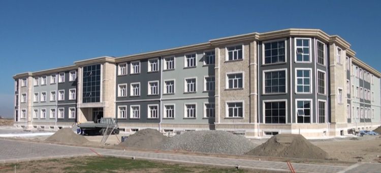 Nehrəm qəsəbə 3 nömrəli tam orta məktəbi tikinti normalarına cavab vermir<font color=red> - VİDEO</font>