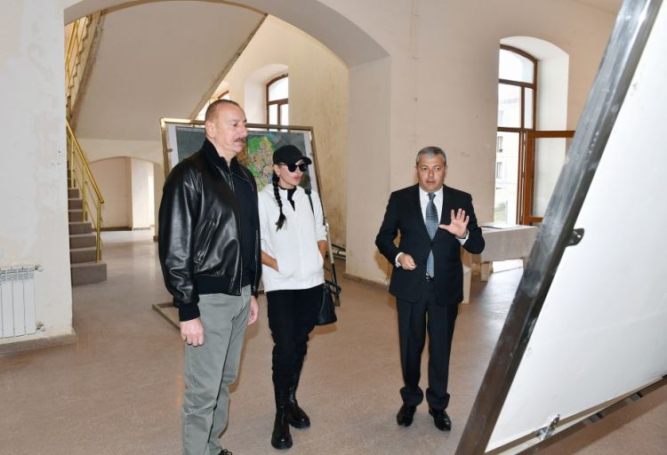 “Qızlar gimnaziyası” tarixi abidə binasında həyata keçiriləcək işlərlə tanışlıq<font color='red'> - YENİLƏNİB</font>