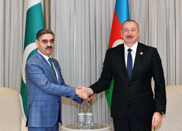 Azərbaycan Prezidenti İlham Əliyevin Daşkənddə Pakistanın Keçid Hökumətinin Baş naziri ilə görüşü olub<font color='red'> - YENİLƏNİB</font><font color=red> - FOTOLAR</font>