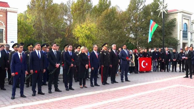 Naxçıvanda Mustafa Kamal Atatürkün xatirəsi anılıb<font color=red> - FOTOLAR</font>