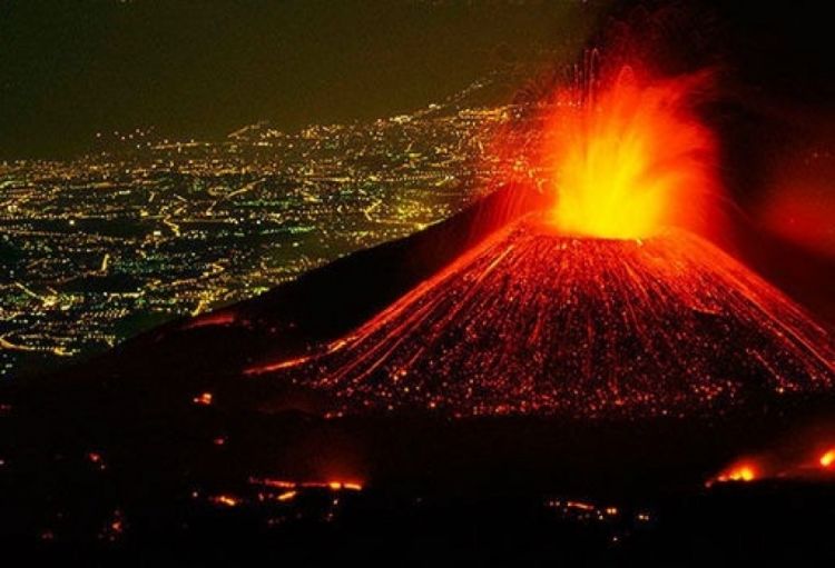 İtaliyadakı Etna vulkanı yenidən aktivləşib