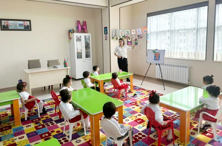Naxçıvanda uşaq bağçalarına qəbul artıq elektron  sistem üzərindən aparılacaq<font color=red> - FOTOLAR</font>