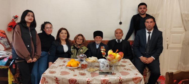 Həsənovlar ailəsinin xoşbəxtliyinin sirri<font color=red> - VİDEO</font>