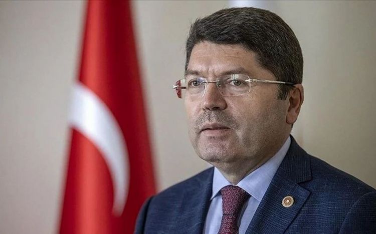 Türkiyəli nazir: "ABŞ-nin mövqeyinə görə dünyada müharibələr davam edir"