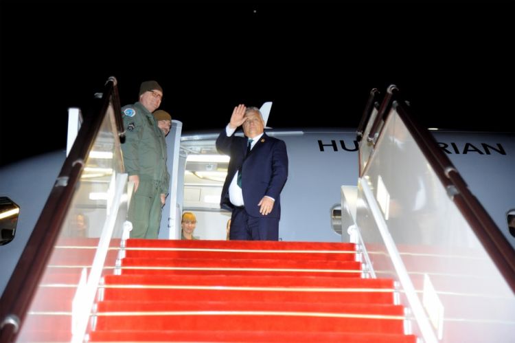 Macarıstanın Baş nazirinin Azərbaycana işgüzar səfəri başa çatıb<font color=red> - FOTOLAR</font>