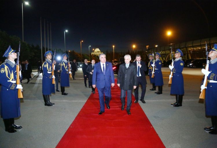 Tacikistan Prezidenti Emoməli Rəhmonun Azərbaycana səfəri başa çatıb