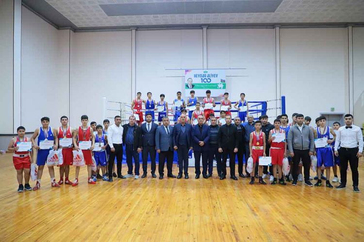 Boks üzrə muxtar respublika birinciliyinin final görüşləri keçirilib<font color=red> - FOTOLAR</font>